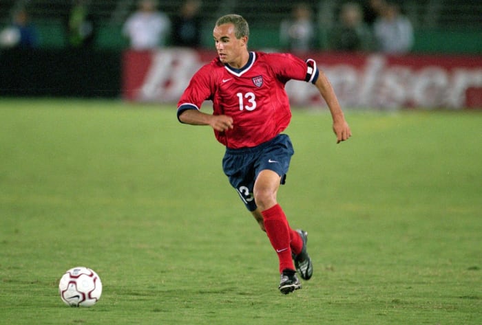 2000-USA-road-uniform-Landon-Donovan.jpg